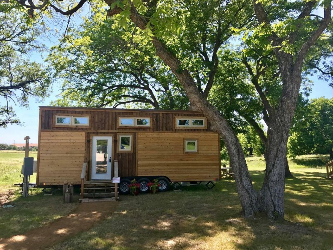 Elegant Tiny House in WacoâNear Magnolia Vila Exterior foto