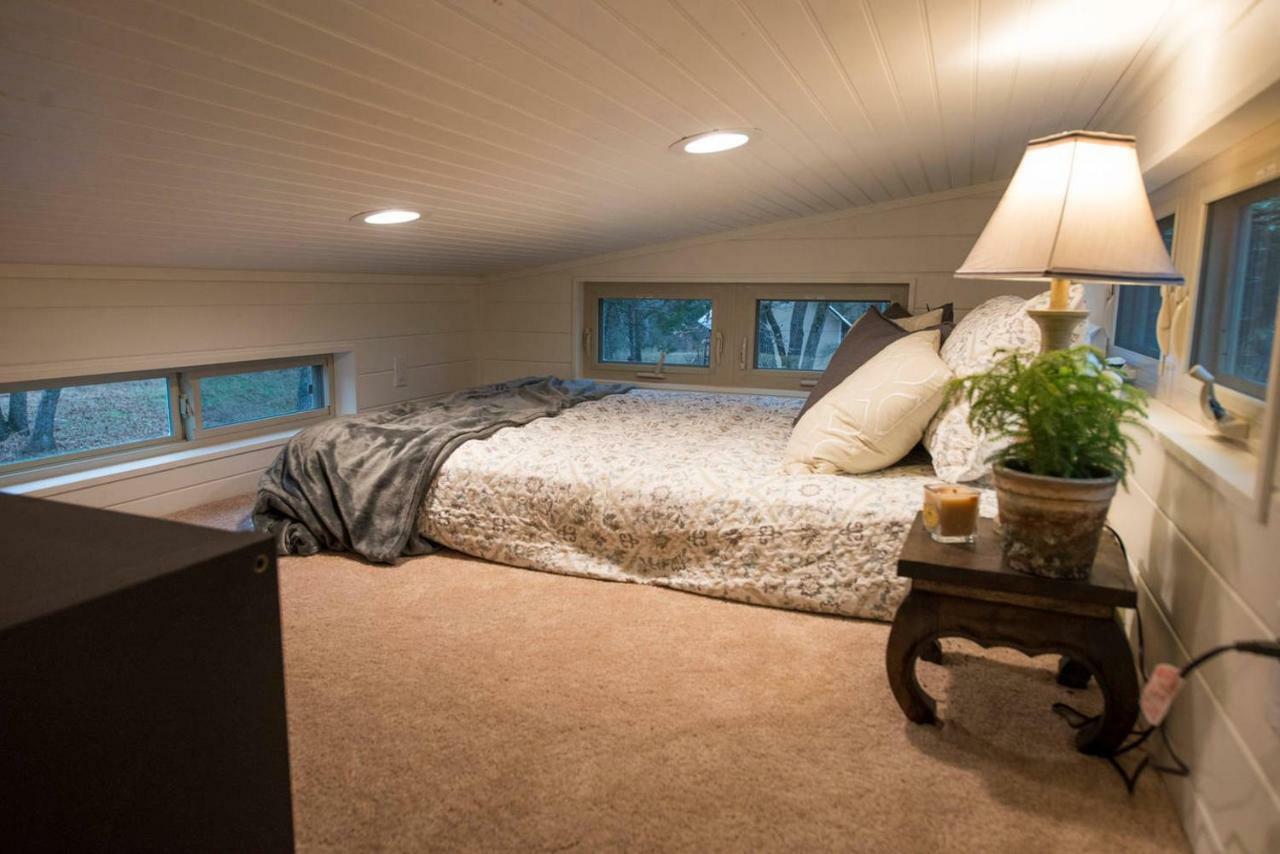 Elegant Tiny House in WacoâNear Magnolia Vila Exterior foto