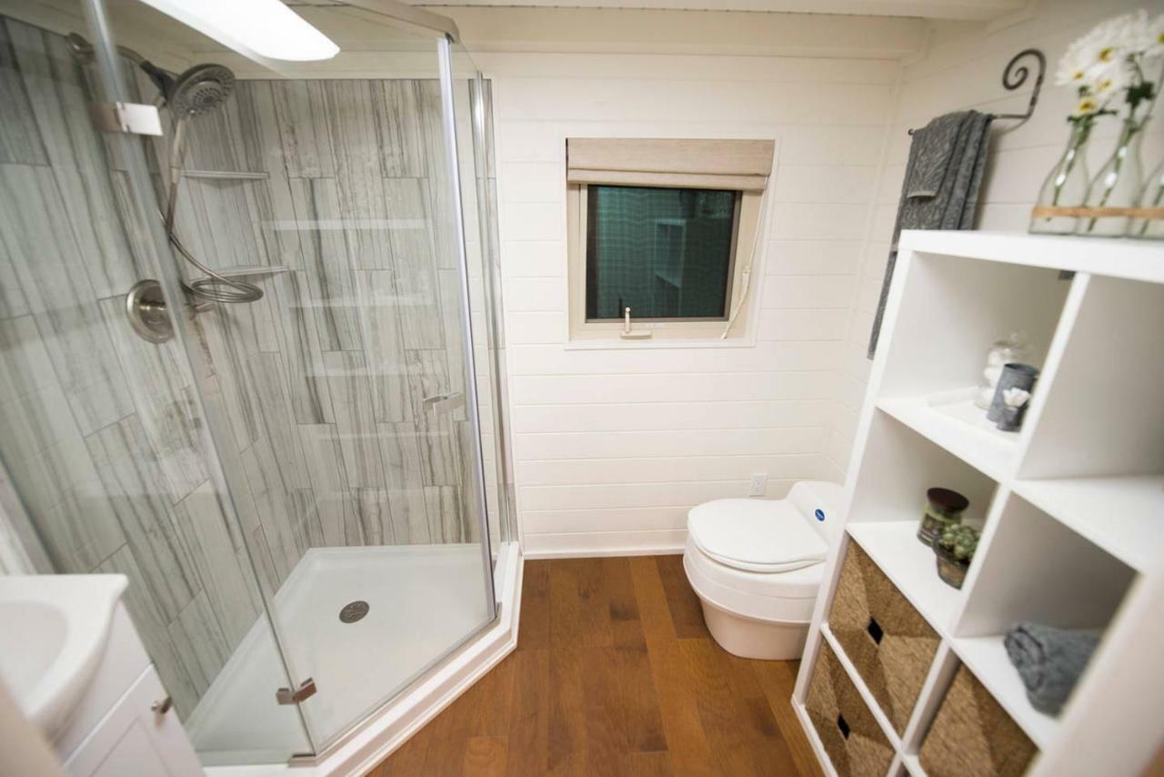 Elegant Tiny House in WacoâNear Magnolia Vila Exterior foto