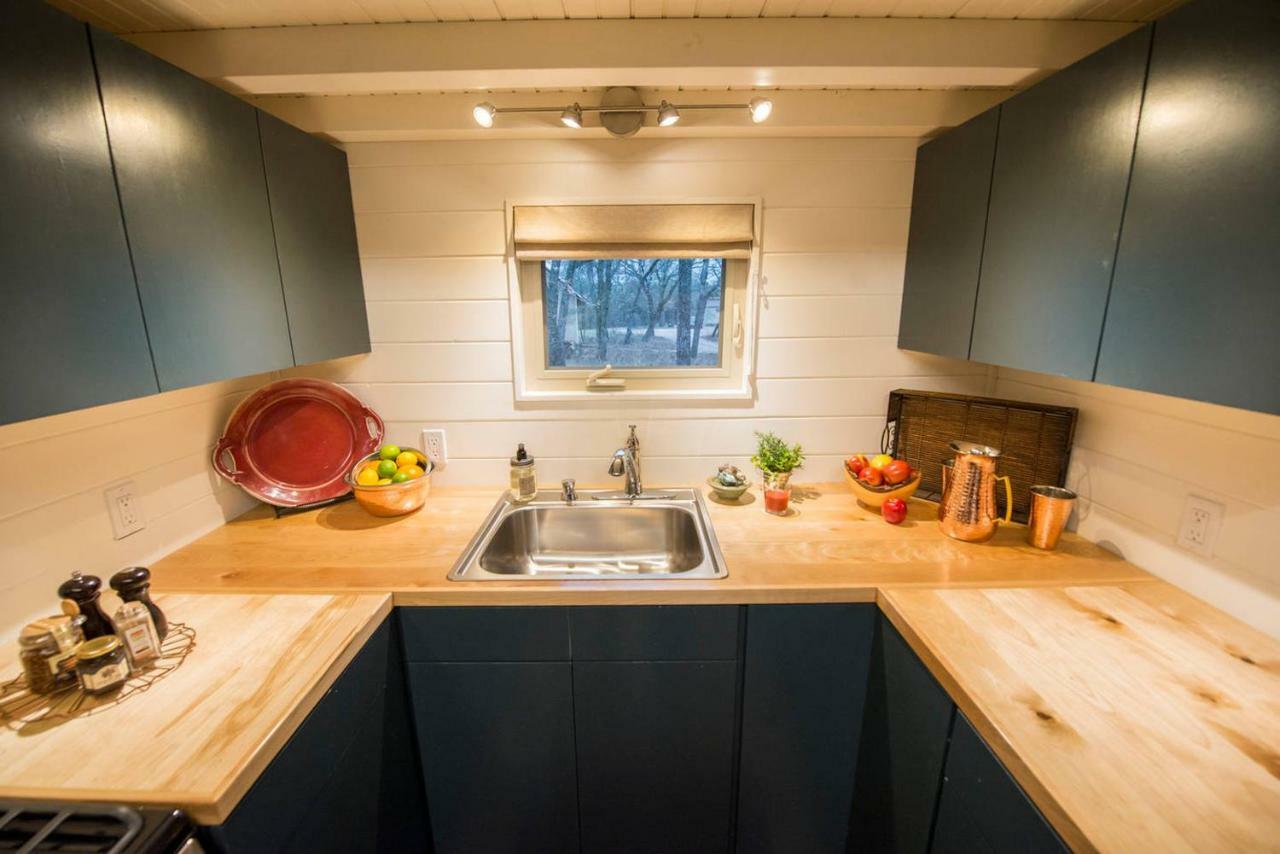 Elegant Tiny House in WacoâNear Magnolia Vila Exterior foto